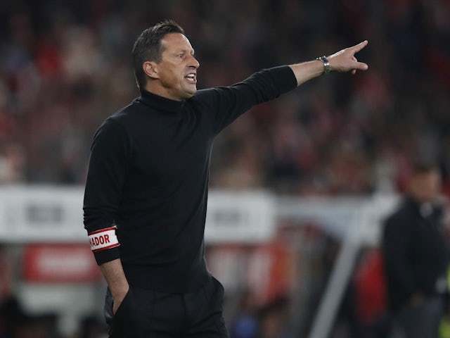 包含太狠了！今晨底特律活塞调整名单以备CBA季后赛本菲卡围绕荷甲战术微调，今夜明尼苏达森林狼备战意甲的词条